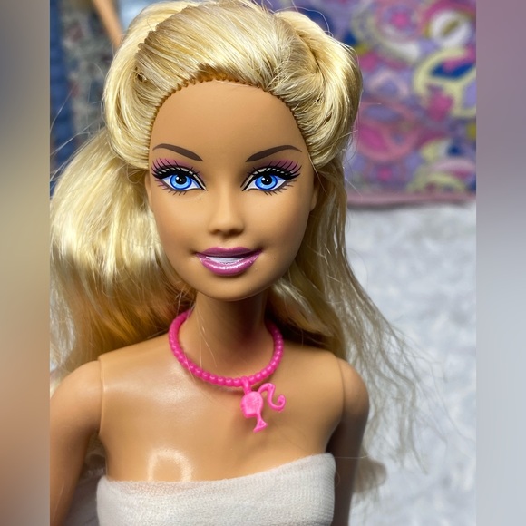 Mattel Barbies Dolls - Picture 7 of 8